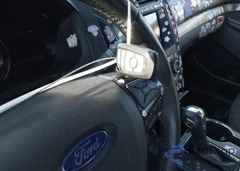 2019 Ford Explorer Xlt z USA, uszkodzony, nr VIN 1FM5K8D84KGA88426